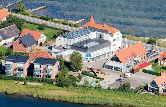 4 Person Holiday Home on a Holiday Park in Hejls - Foto 1