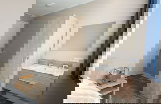 Foto 2 - Luxury Apartment With sun Shower at the Edge of the Beautiful Oostkapelle