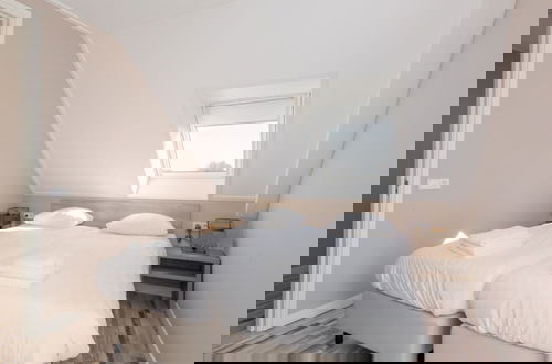 Foto 5 - Luxury Apartment With sun Shower at the Edge of the Beautiful Oostkapelle