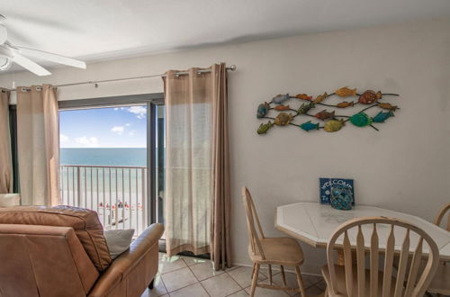 Photo 26 - Beachfront Condo With Sunroom Outdoor Pool