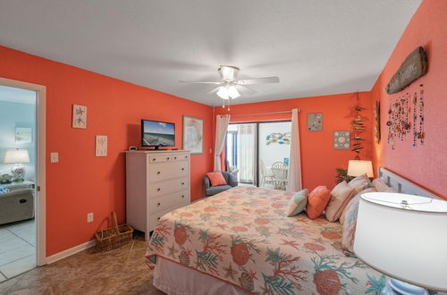 Photo 17 - Beachfront Condo With Sunroom Outdoor Pool