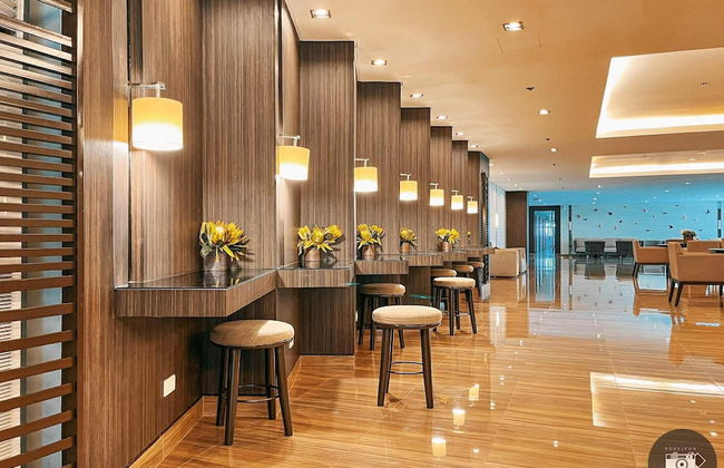 Sunset View at Air Residences Makati - Photo 72