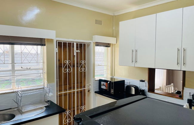 Immaculate Home in Avondale West - 2166 - Foto 16