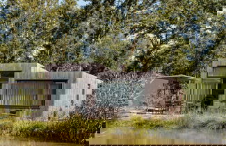 Foto 1 - Modern Waterfront Lodge, Located Within Green Surroundings