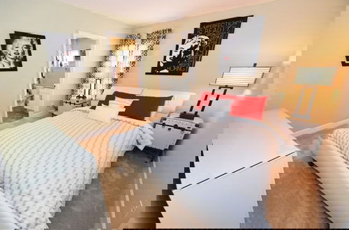 Foto 5 - Star Wars Themed Game Room & More-watersong394oc 6 Bedroom Home by RedAwning