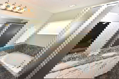 Foto 11 - Star Wars Themed Game Room & More-watersong394oc 6 Bedroom Home by RedAwning