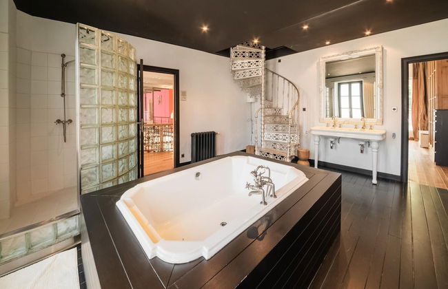Welcoming Holiday Home in Dison With Private Pool - Foto 24