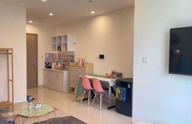 SURIHOME- Vinhomes Grand Park Apartments - Photo 3