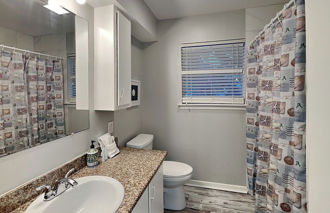Pleasure Pier Retreat - Photo 52