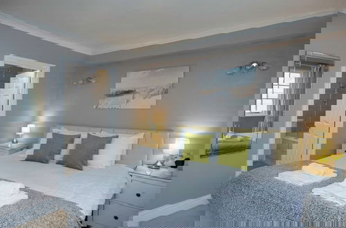 Foto 5 - Host Stay Sillwood Seafront