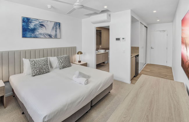 Lowanna Beach Resort by Direct Collective - Photo 9