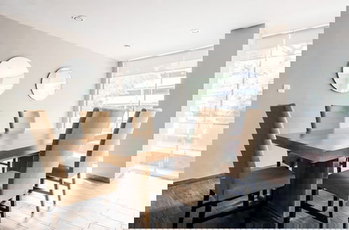 Photo 20 - Modern Flat by Polanco Balcony Pet Friendly