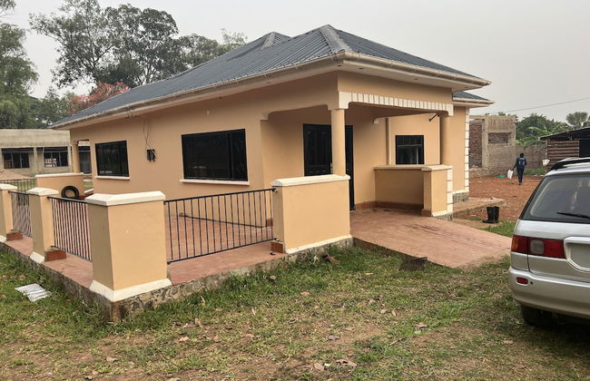 Beautiful 1-bed Apartment in Gulu - Foto 1