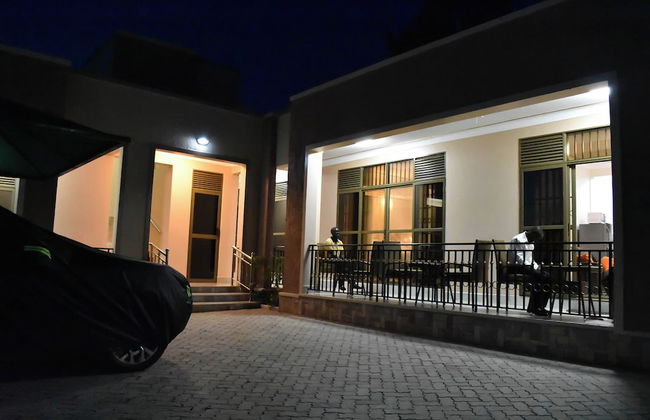 Studio Furnished Apartments Entebbe - Foto 25