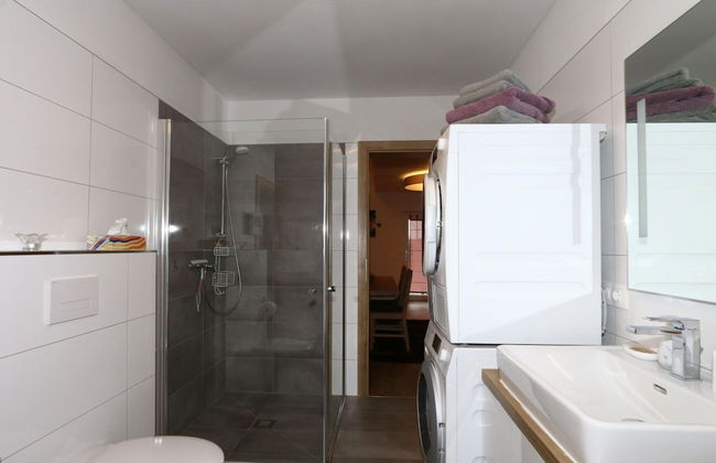 Chalet Alpenzauber mit Beheiztem Pool, Inzell - Foto 18