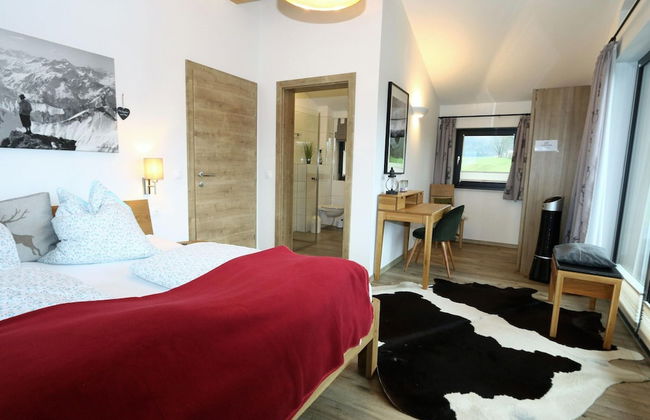 Chalet Alpenzauber mit Beheiztem Pool, Inzell - Foto 5