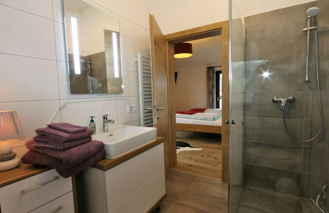 Chalet Alpenzauber mit Beheiztem Pool, Inzell - Foto 15