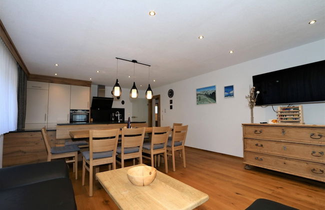 High-quality Holiday Apartment in Oberkrimml Near Waterfalls - Foto 15