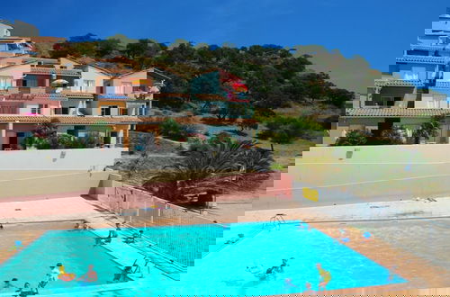 Foto 13 - Colorful Apartment With Balcony or Terrace 500m From the sea