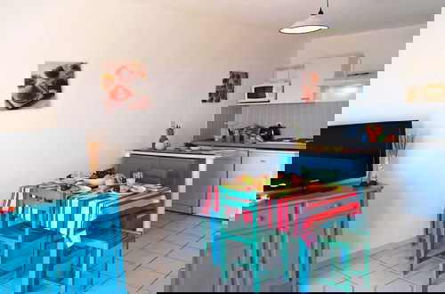 Foto 5 - Colorful Apartment With Balcony or Terrace 500m From the sea