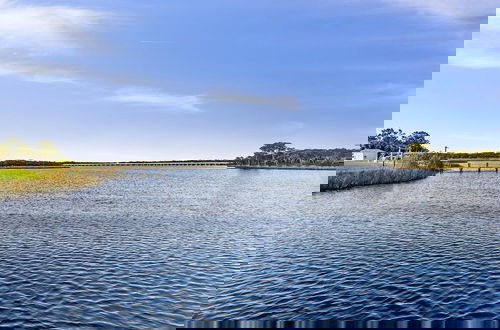 Foto 27 - Pinnacle Port A502 - Updated 3 Bedroom . Free Fun! Boat Ramp Access! Condo by RedAwning