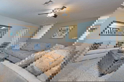 Foto 5 - Luxury Home, Pool, Spa, Gm Room, Gated Com.-4918cg 7 Bedroom Home by RedAwning