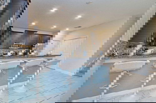 Foto 17 - Luxury Home, Pool, Spa, Gm Room, Gated Com.-4918cg 7 Bedroom Home by RedAwning