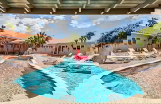 Foto 1 - Spacious 6BR Villa w Pool Close2beach Sleeps 16