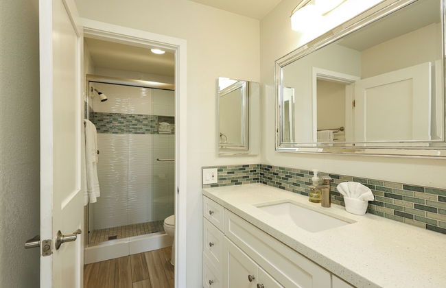 Oceanside Beach Condos - Photo 44