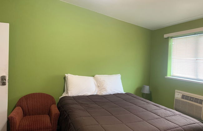 6 Plex Rental - Photo 6