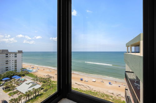 Foto 41 - Oceanfront Penthouse #11b