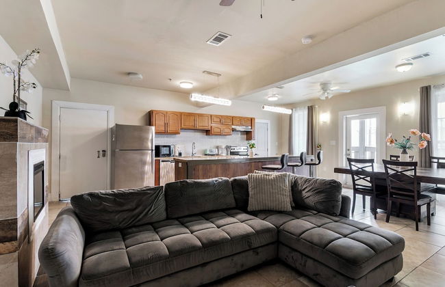 Fully Furnished Condos Near St Charles - Photo 80