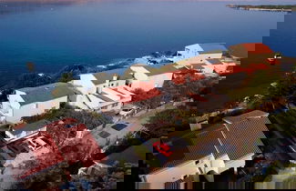 Foto 1 - New Spacious Apartment Direct on the Beach