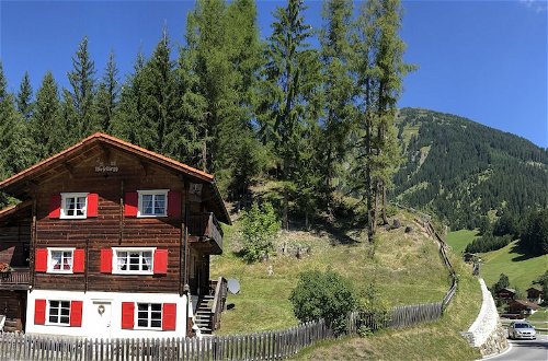 Foto 36 - Charming Chalet With Mountain View Near Arosa for 6 People