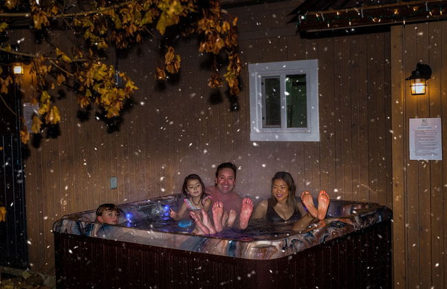 Barefoot Villas Cabin 2 Moose w/ Hot Tub - Foto 47