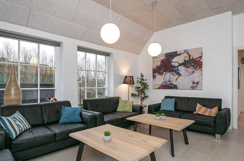 Photo 10 - 16 Person Holiday Home in Ulfborg