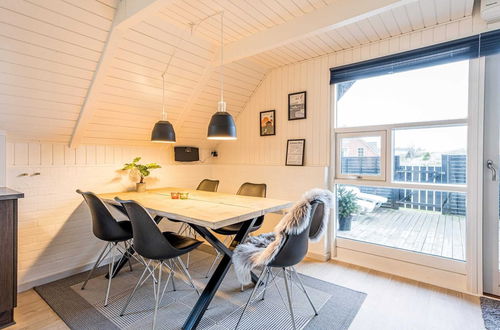 Photo 13 - 4 Person Holiday Home in Hvide Sande