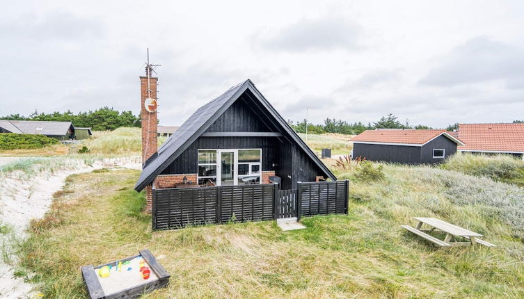 Photo 1 - 4 Person Holiday Home in Hvide Sande