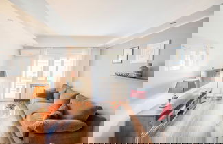 Foto 1 - Lovely Design Apartment With Balcony