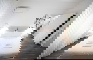 Foto 3 - Lovely Design Apartment With Balcony