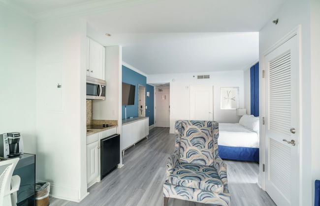Residences at Fontainebleau Miami - Photo 48
