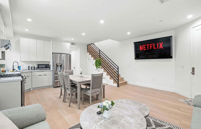 Not Affected by the Fire/modern Spacious Home With Parking & Fully Equipped Kitchen #3 - Foto 57