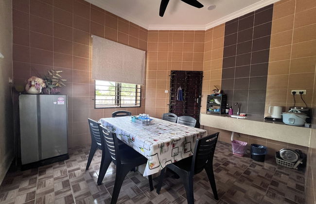 Nurbayu Villa (3 and 4 bedroom Villa) Kemaman - Foto 37