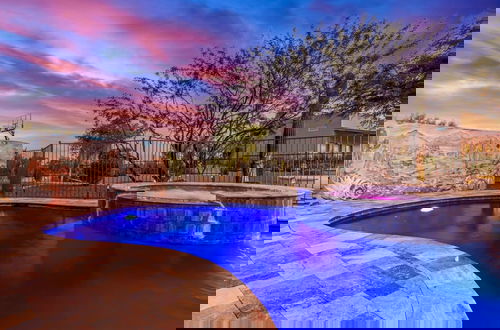 Foto 33 - Desert Foothils Rustic Resort Oasis w Pool Spa