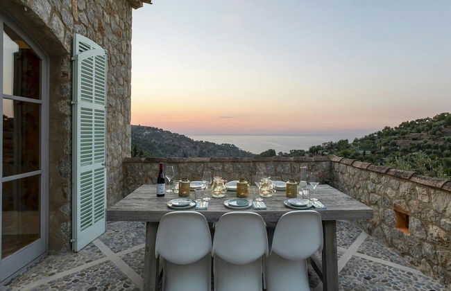 Stylish Holiday Home With Deia Views - Photo 20