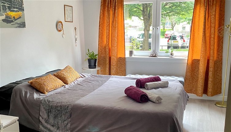 Photo 1 - Charming 2-bed Apartment in Edinburgh City Centre