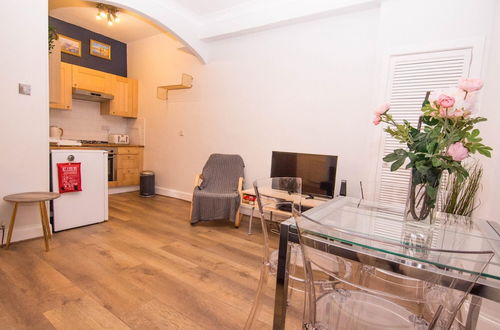 Photo 16 - 427 Pleasant 1 Bedroom Apartment in Abbeyhill Colonies Near Holyrood Park