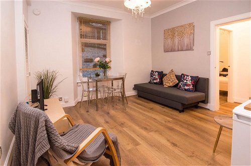 Photo 10 - 427 Pleasant 1 Bedroom Apartment in Abbeyhill Colonies Near Holyrood Park