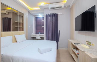 Foto 1 - Cozy And Nice Studio At Transpark Cibubur Apartment