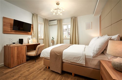Photo 12 - Ibella Luxury Rooms